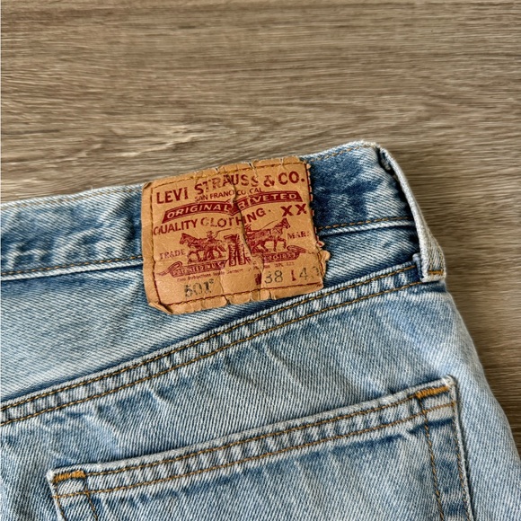 Vtg Levi’s 501 button fly cut off shorts size 38 - Picture 6 of 10